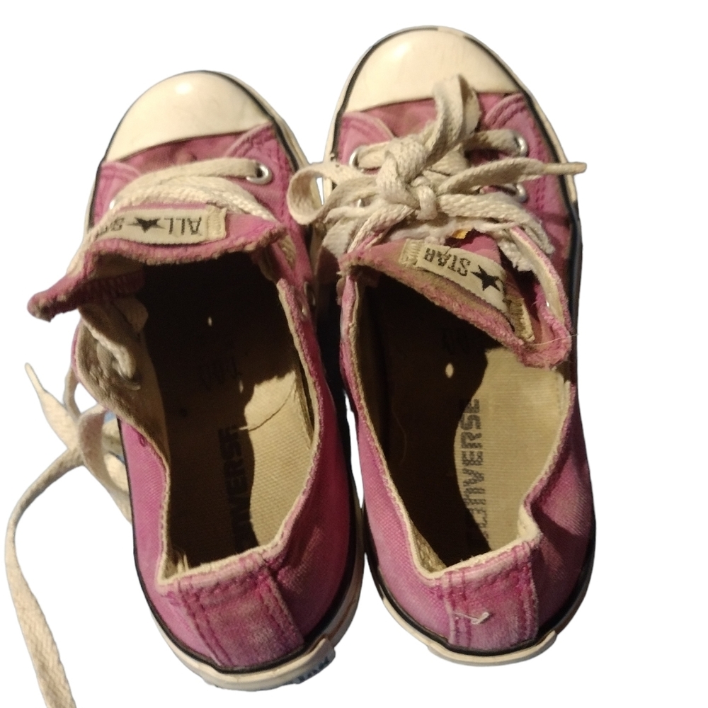 Pink Converse - Picture 2 of 5